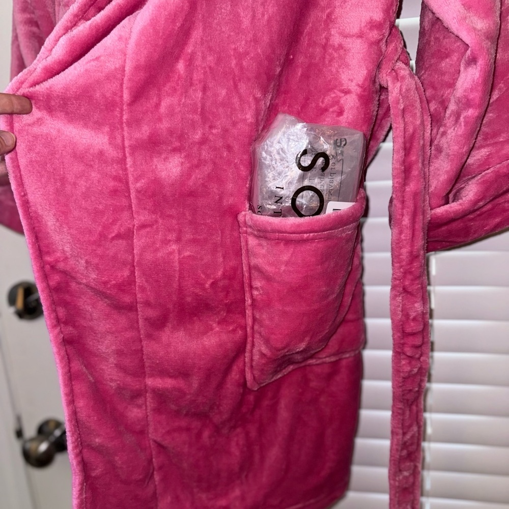 Soma Plush Short Robe (NWT!) - Picture 13 of 16